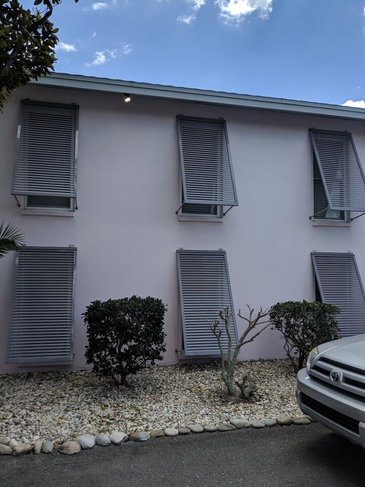 Condo Building Decorative Bahama | West Shore Construction